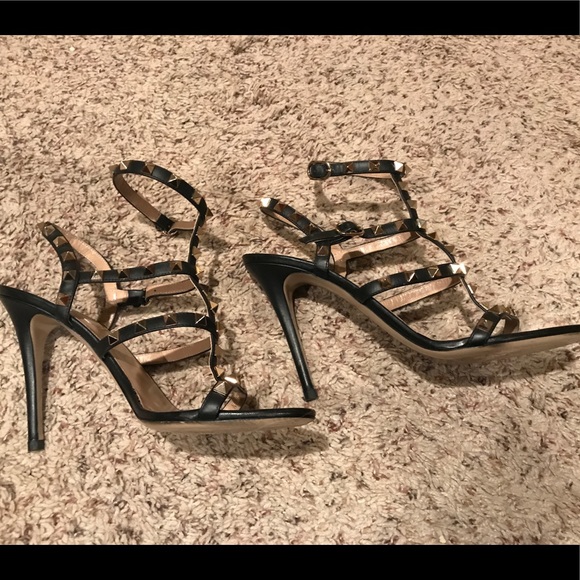 Valentino Garavani Rockstud Leather Sandals - Picture 5 of 8